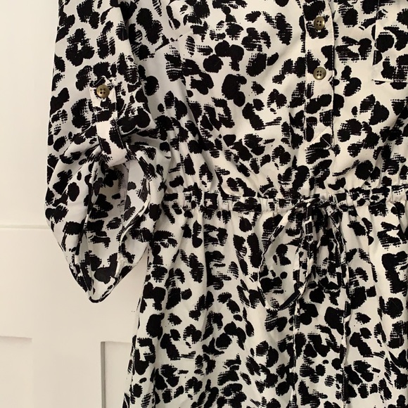 High-low Hem Dress - Picture 3 of 4